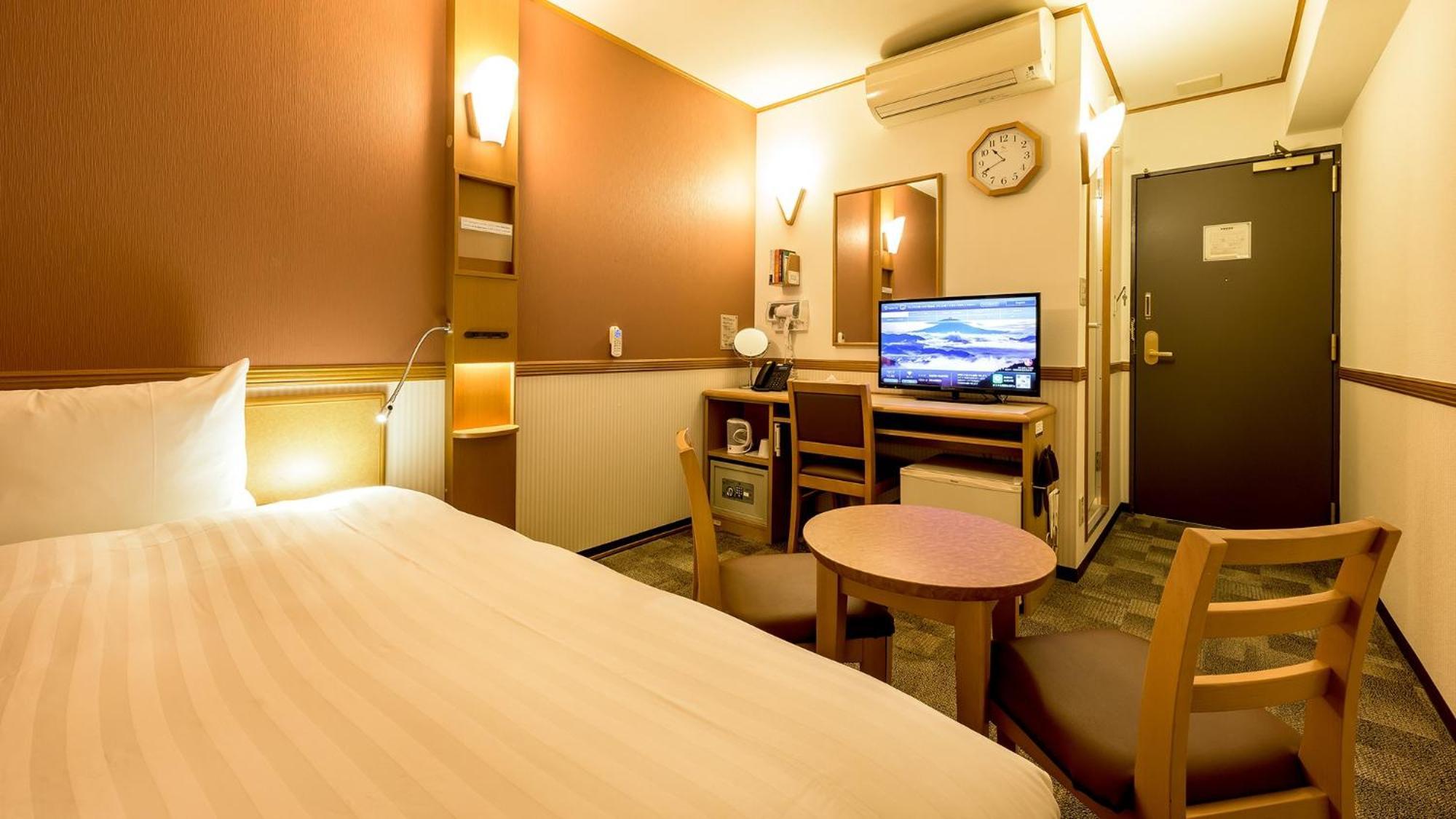 Toyoko Inn Yamagata-Eki Nishi-Guchi Γιαμαγκάτα Δωμάτιο φωτογραφία